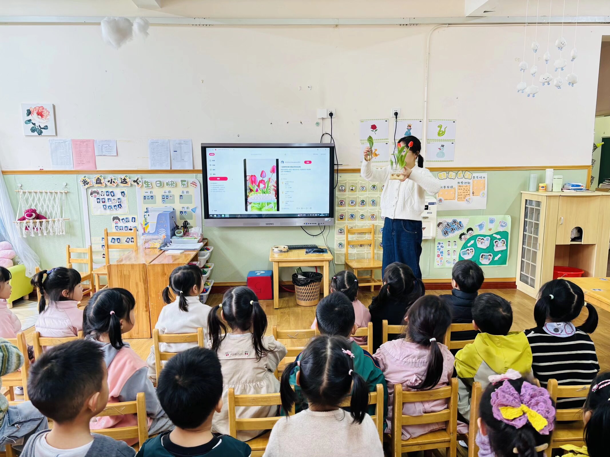 4月27日，崇川区幸福街道施店社区关工委开展“郁'见美好，童心探自然”主题活动。（施店社区关工委）.jpg